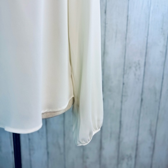 Express | Cream Lace Yoke Long Sleeve Blouse M NWT - Picture 6 of 14